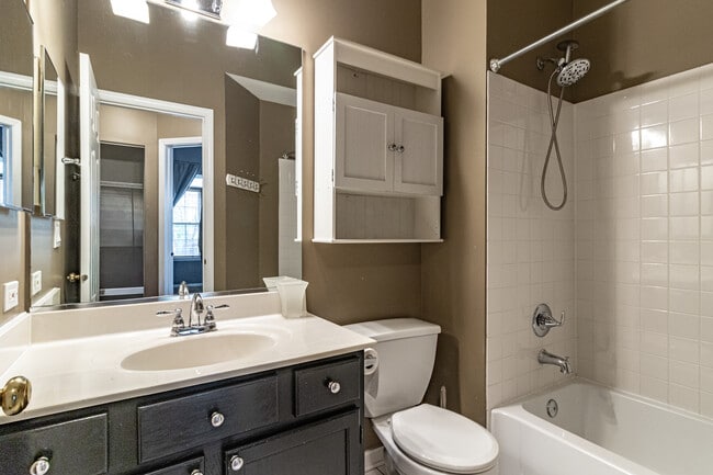 Building Photo - 7731 Milan Way