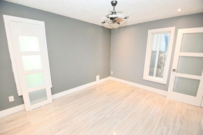 Building Photo - 18188 N Stoneridge Dr
