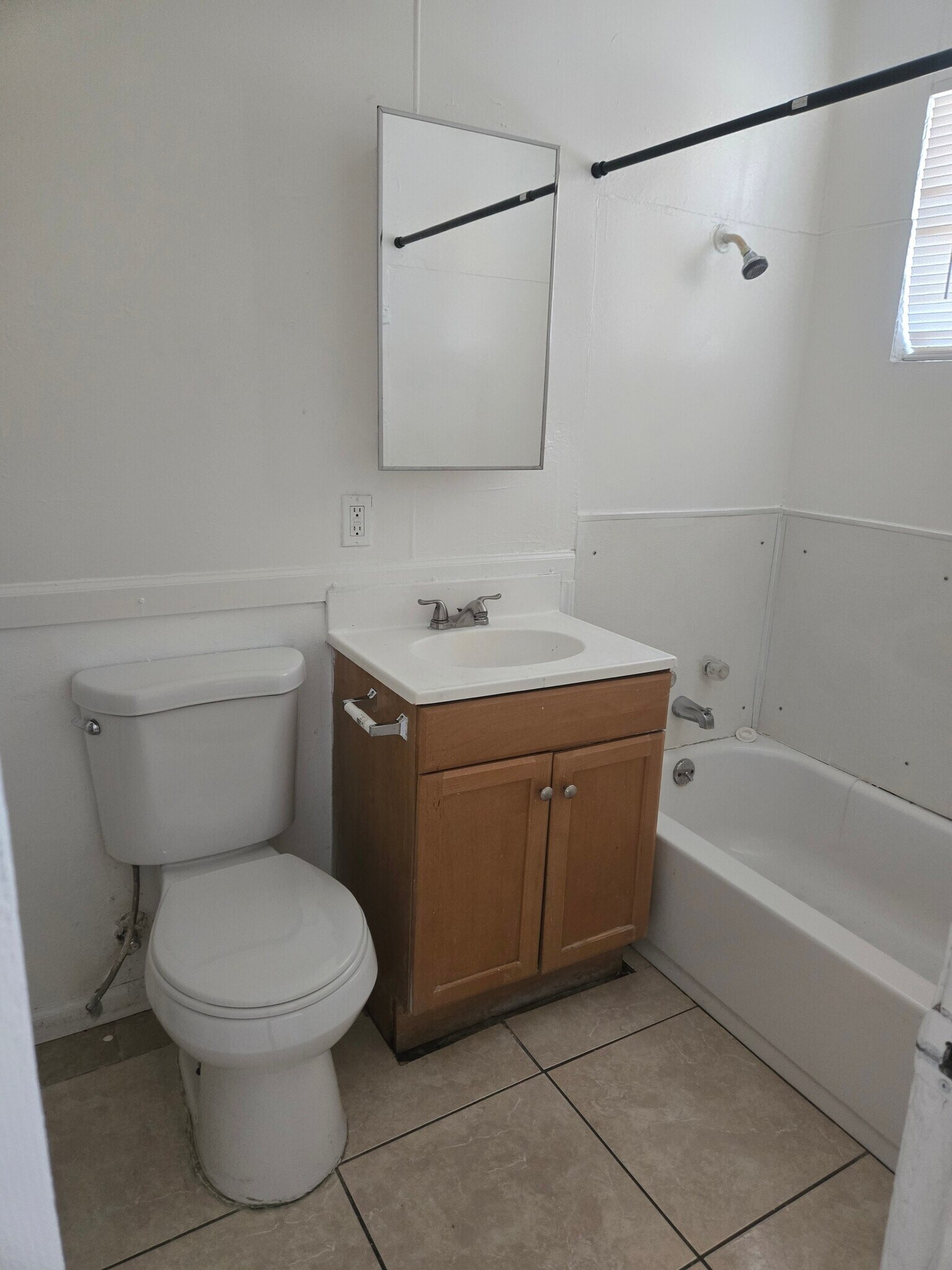 Building Photo - 708 Jackson Ave