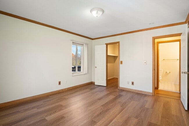 Building Photo - 29516 Bobrich St