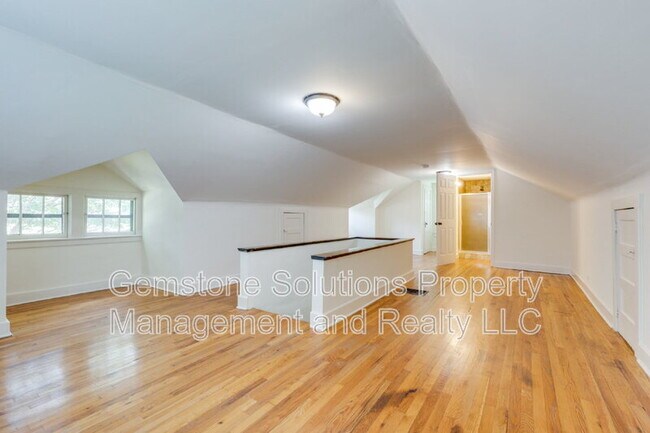 Building Photo - 2537 Blair Blvd