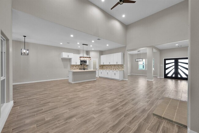 Building Photo - 4783 W Fork Blvd