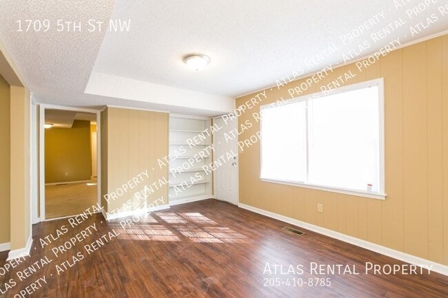 Building Photo - 1709 5th St NW