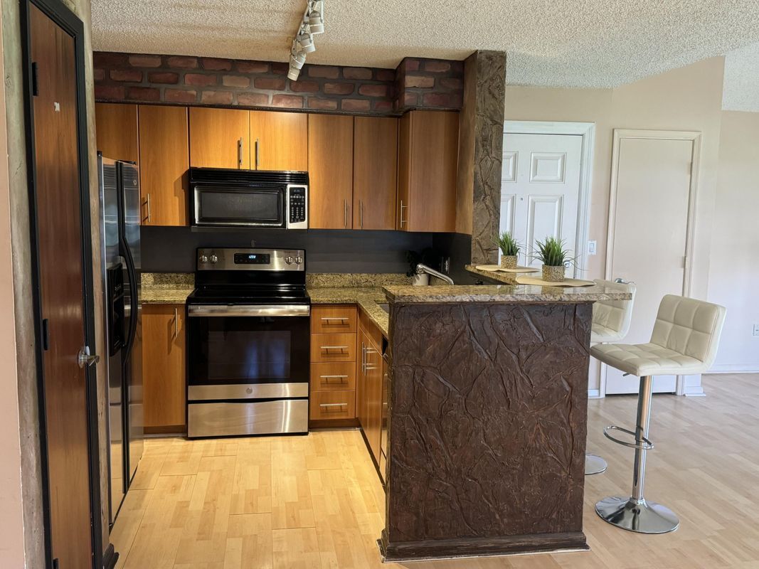 Building Photo - 1101 Crystal Way