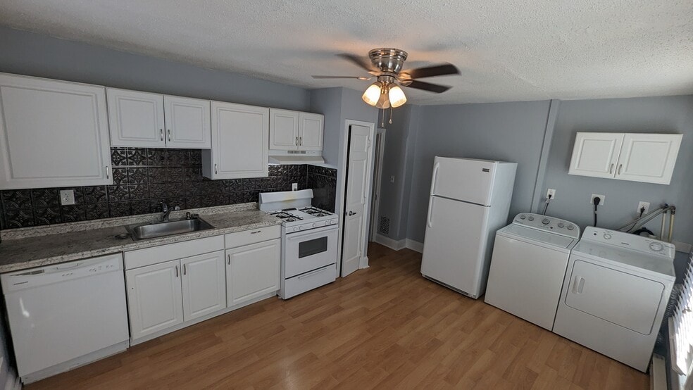 Building Photo - 321 W Biddle St