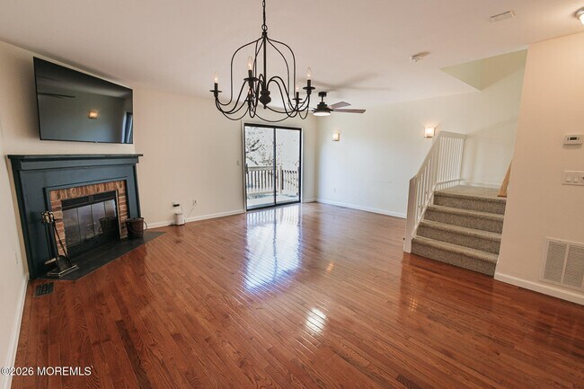 Building Photo - 1601 Alpine Trail