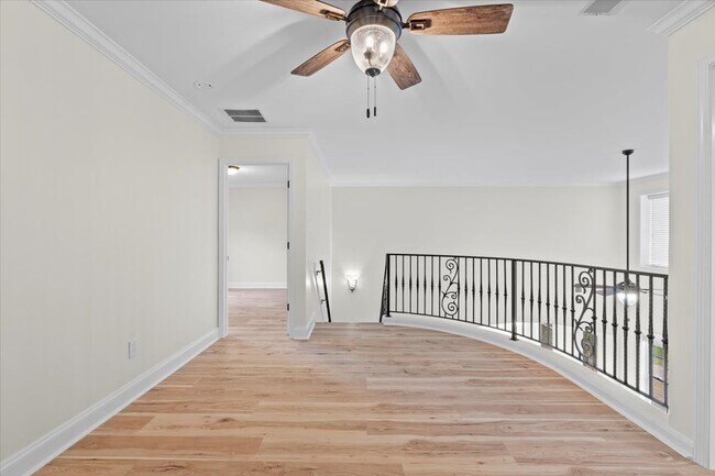 Building Photo - 12123 Brooks River Dr