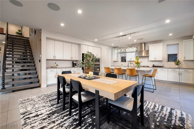 Building Photo - 7077 LaGrange Point St