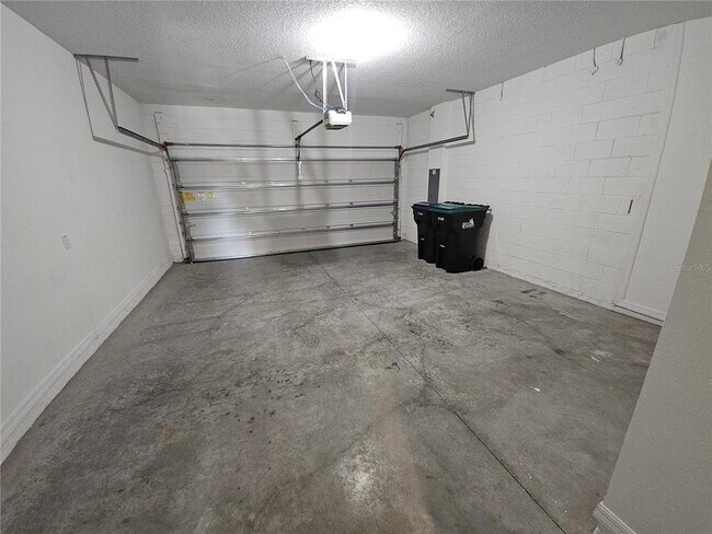 Building Photo - 15313 Willow Arbor Cir