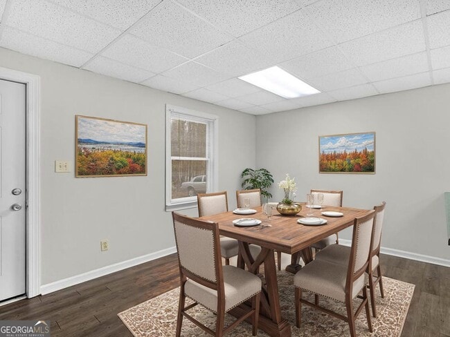 Building Photo - 63 Sentry Oak Ct