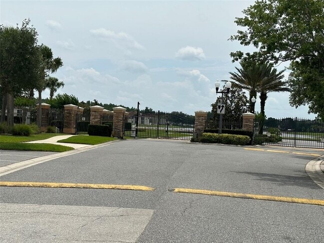 Building Photo - 1930 Portofino Meadows Blvd