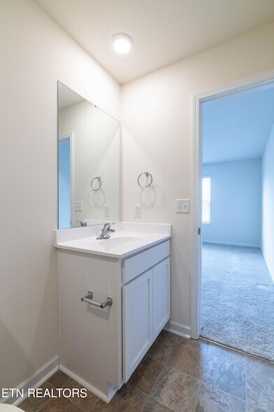 Building Photo - 4714 Willow Bluff Cir