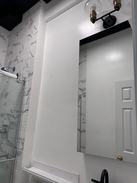bathroom medicine cabinets with high ceiling - 1047 N California Ave