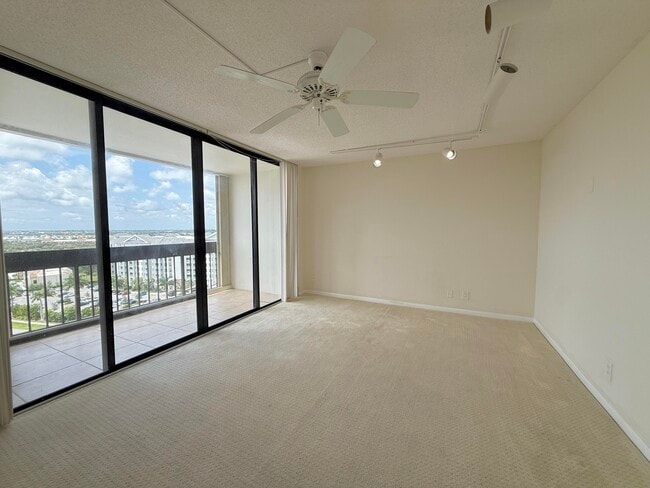 Building Photo - 2000 Presidential Way