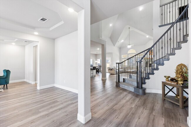 Building Photo - 1412 Summer Ln