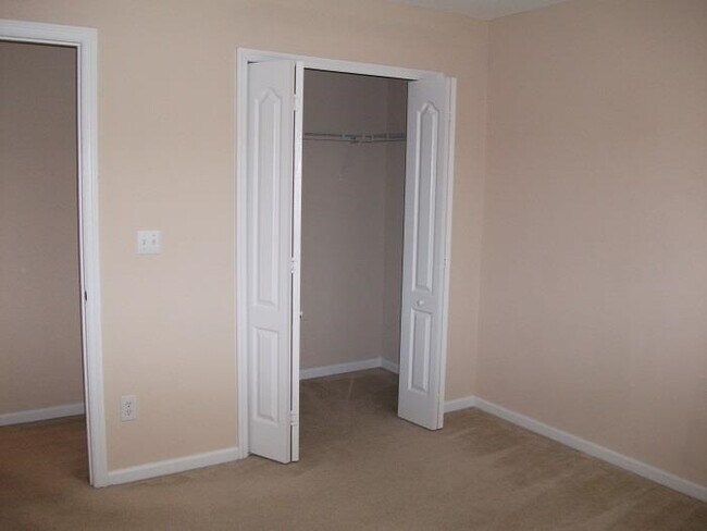 Building Photo - 9 Hannah Cole Dr