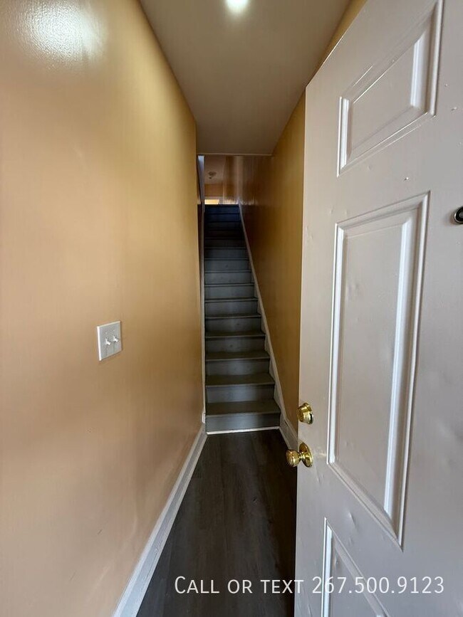 Building Photo - 6024 Christian St