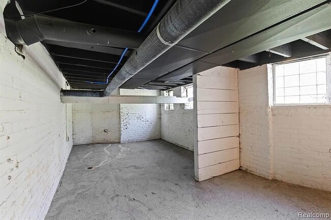 Building Photo - 248 Leicester Ct