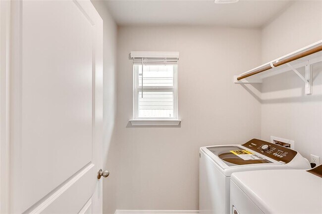 Building Photo - 3614 Twin Glades Pass