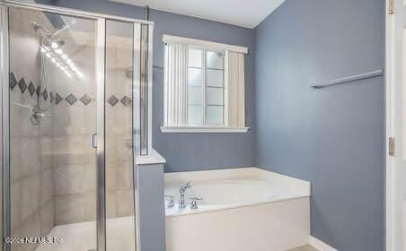 Building Photo - 11239 Justin Oaks Dr N