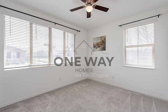 Building Photo - 9258 E Static Ave