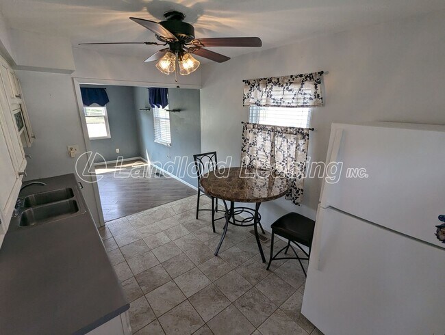 Building Photo - Updated 3 Bedroom Ranch in Homewood