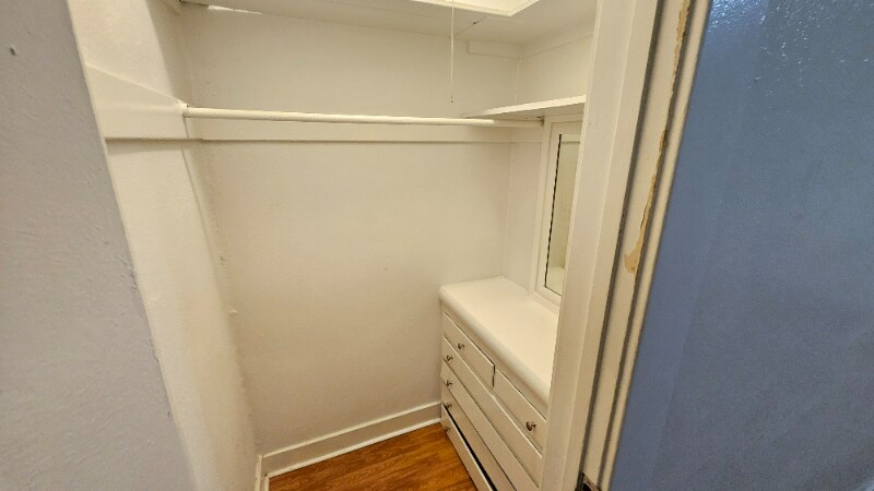 Building Photo - 1026 Ingraham St