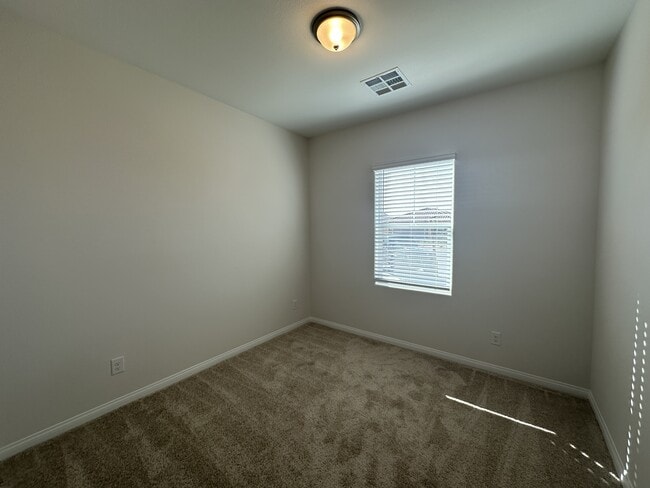Building Photo - 91 Sonata Dawn Ave