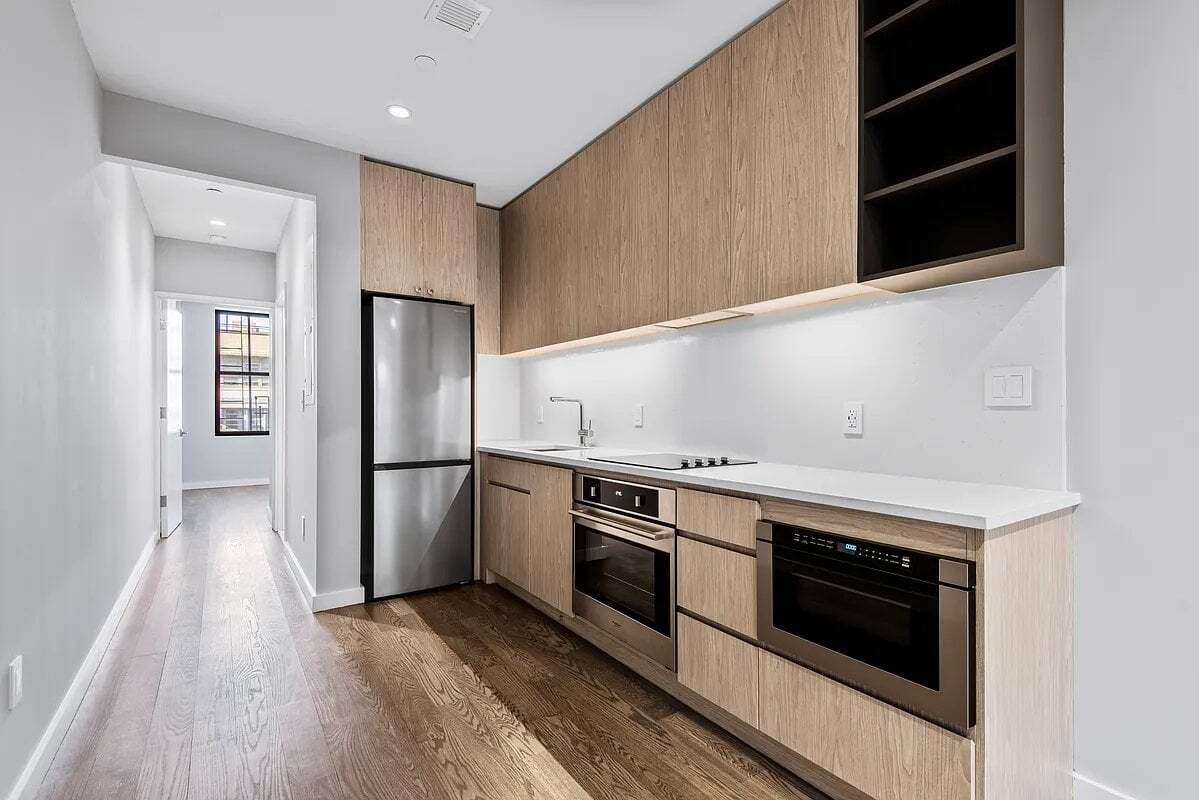 Building Photo - 188 1st Ave