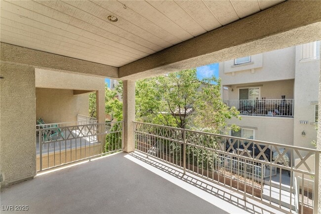 Building Photo - 9169 Column Ct