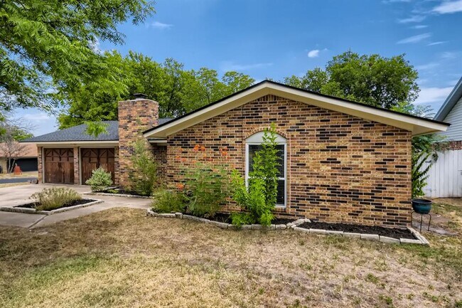Building Photo - 9639 Newfoundland Cir