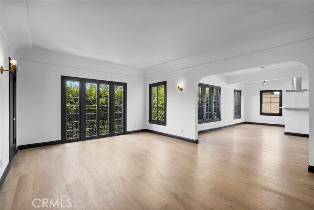 Building Photo - 1118 S Highland Ave