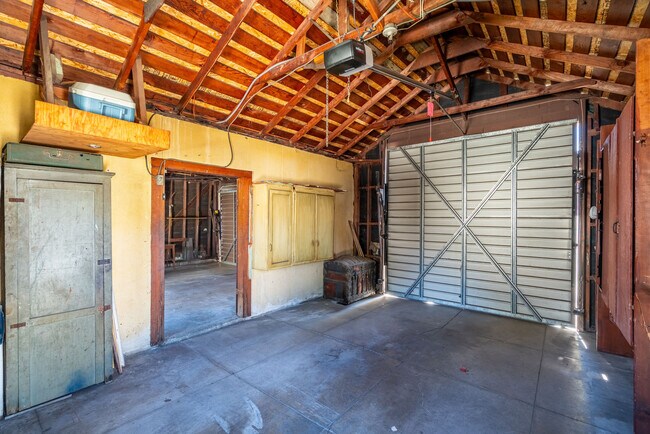 Garage addition - 2935 Westwood Blvd
