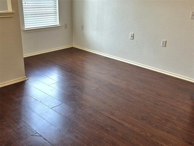 Building Photo - 1139 Emmitt Run