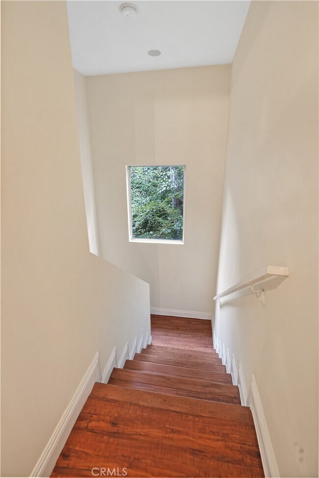 Building Photo - 5217 Satsuma Ave