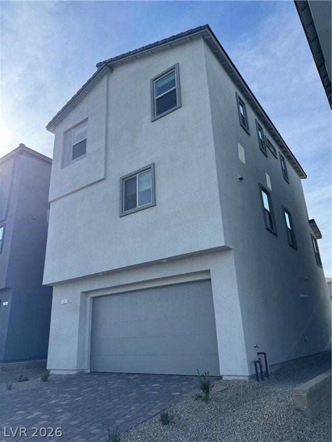 Building Photo - 1505 Little Penguin St