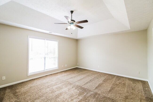 Building Photo - 1122 Cameron Rd