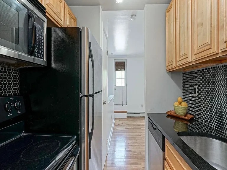 Building Photo - 1909 Christian St