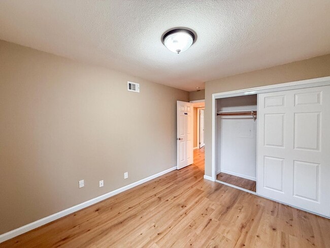 Building Photo - Well Maintained Twin Creeks Home in San Ramon