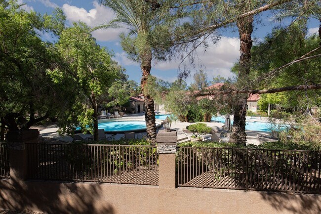 Building Photo - Second story unit overlooking pool in luxu...