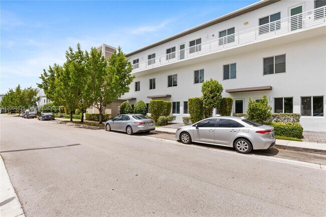 Building Photo - 6416 NW 102nd Ct