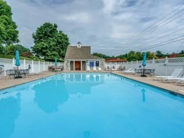 Building Photo - 3040 Winterberry Dr