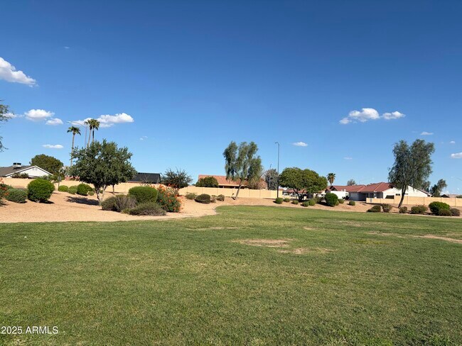 Building Photo - 8563 W Mission Ln