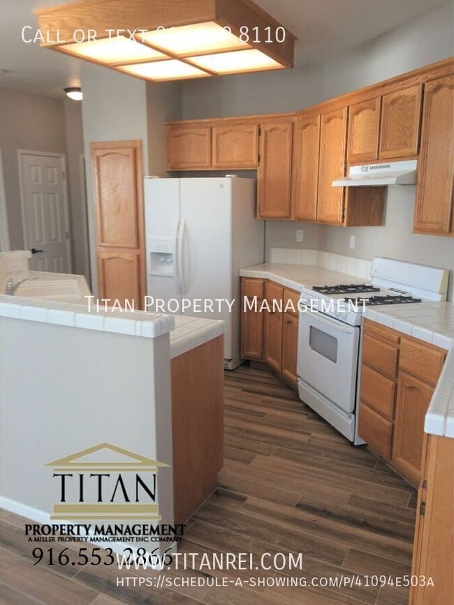 Building Photo - 9231 Sunfire Way