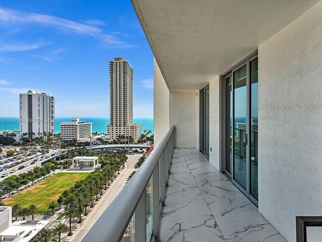 Building Photo - 300 Sunny Isles Blvd