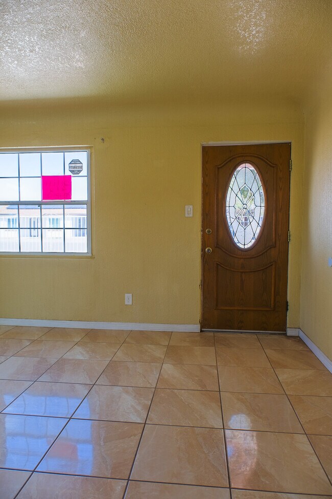 Building Photo - 8326 Verde Cir