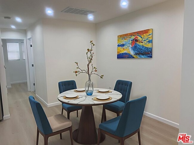 Building Photo - 1254 N Detroit St