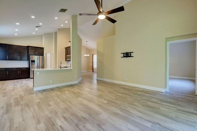 Building Photo - 2951 SW Pond Way