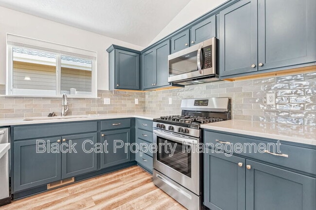 Building Photo - 10604 W New Berlin Dr