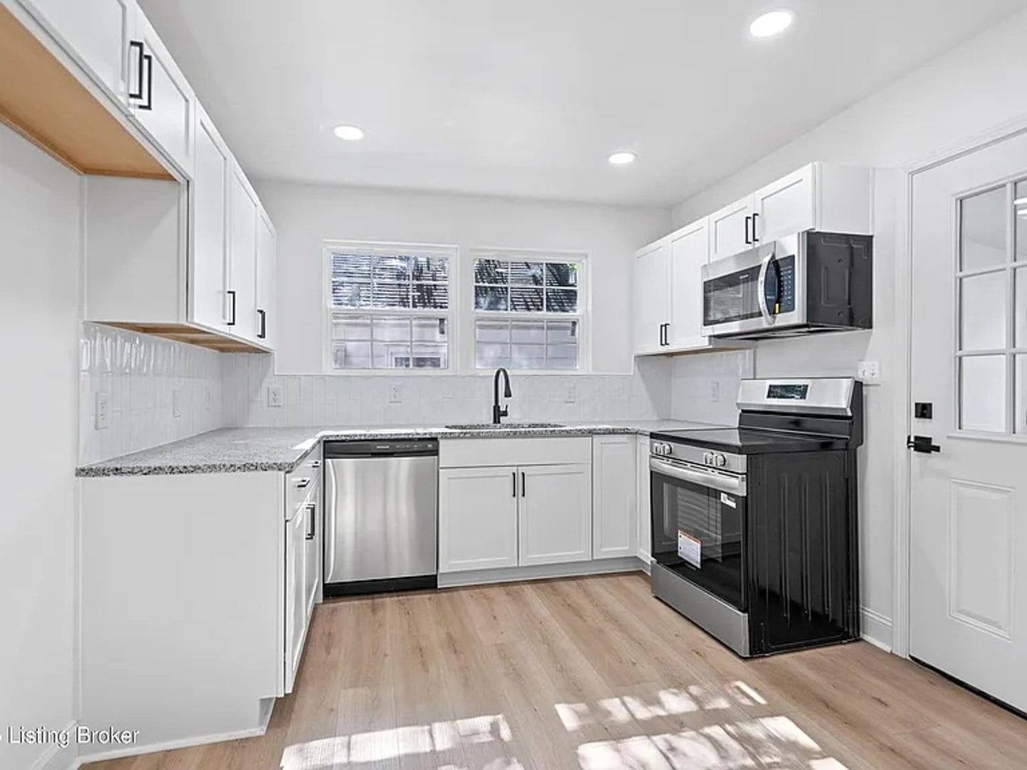 Building Photo - 551 Denmark St